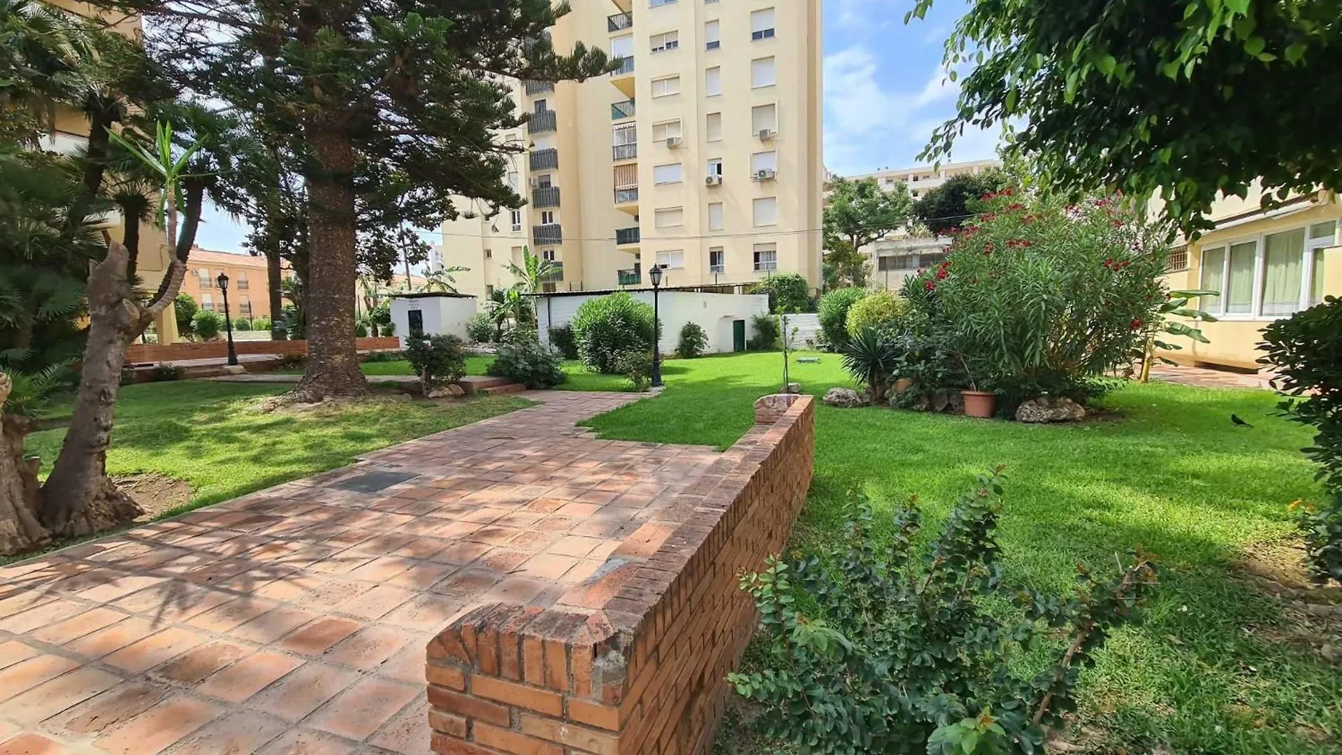 Sunny Beach Aloha Apartment Torremolinos Spain